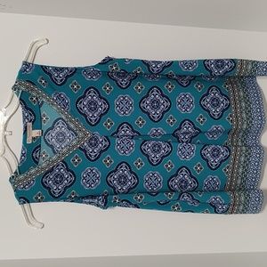Turquoise V Neck With Medallion Design Top sz Medium